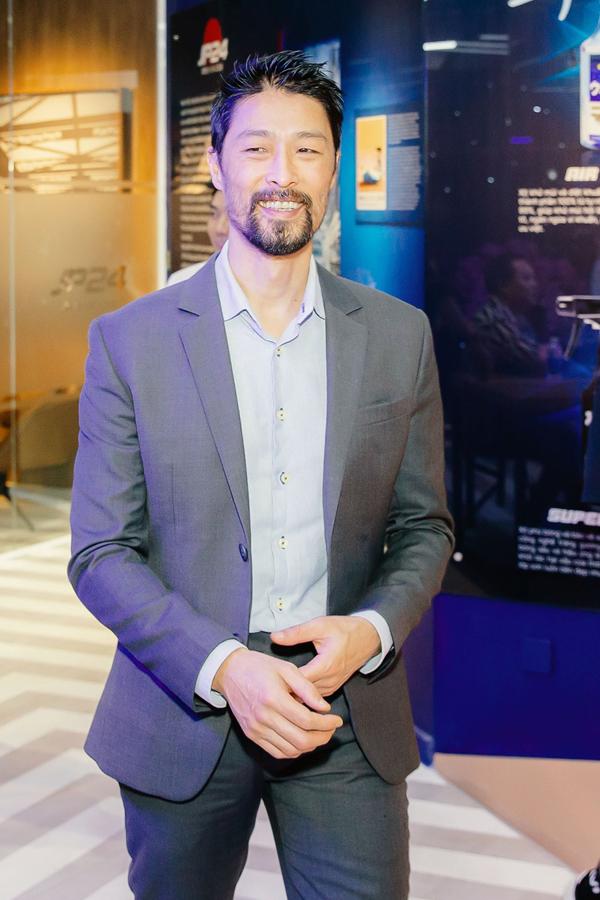 Johnny Trí Nguyễn có chế độ ăn như thế nào mà hụt cân đến mức fan hốt hoảng còn đâu trai đẹp một thời?-5