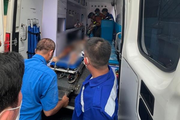 Vụ sập nhà 4 tầng ở TPHCM: Căn nhà kế bên đang bị nghiêng-2