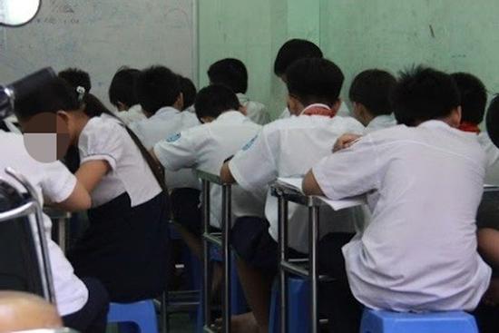 Méo mặt chi cả chục triệu mỗi tháng cho con đi học thêm tối ngày