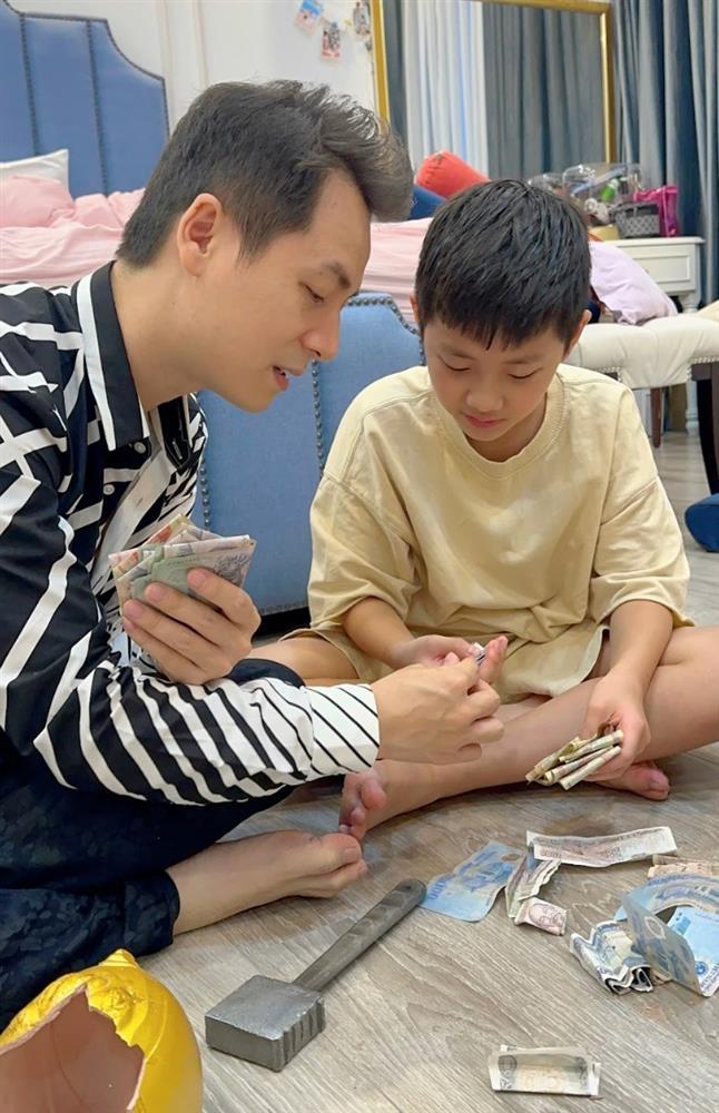 Cậu cả nhà Đăng Khôi đập ống heo làm điều đặc biệt mùa Trung thu-7