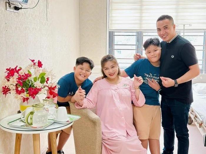 MC Chúng Tôi Là Chiến Sĩ sinh con thứ 3 ở tuổi 38-8