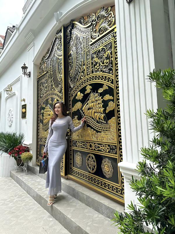 Vy Oanh: Nhan sắc thời mới vào nghề khác xa hiện tại ra sao?-5