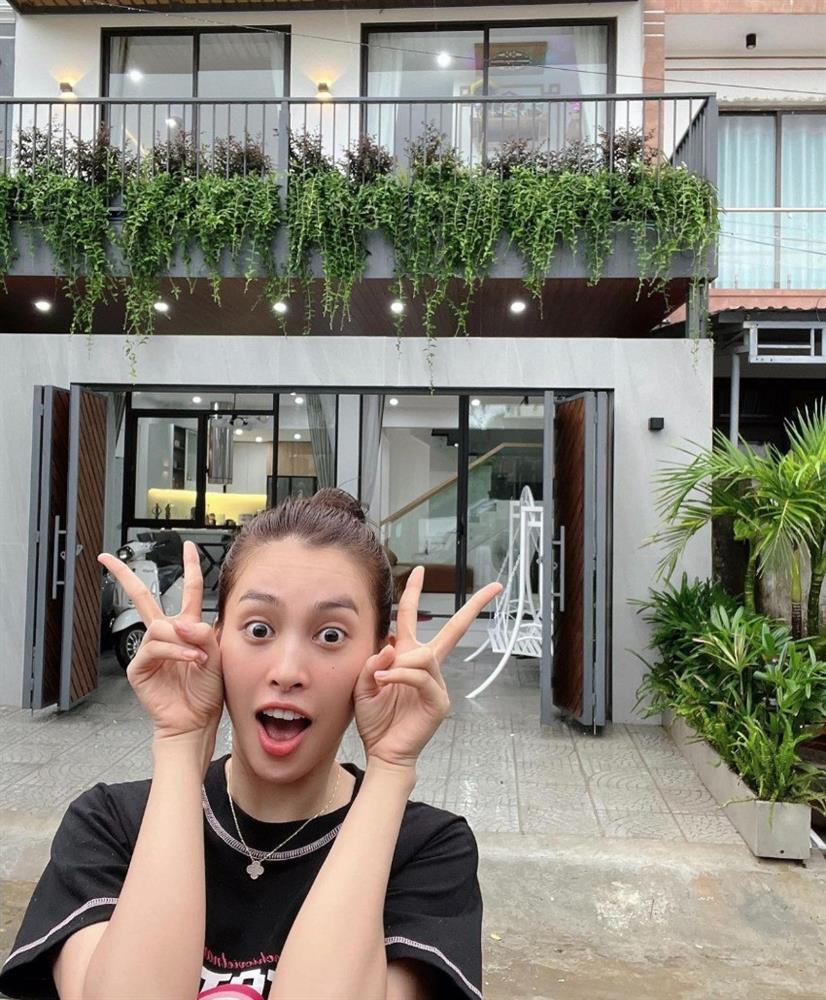 Nhà khang trang rộng rãi ở mặt phố của gia đình Hoa hậu Tiểu Vy-3