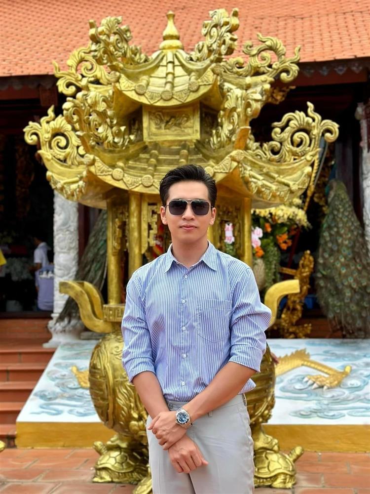 Giỗ Tổ sân khấu 2023: Hoài Lâm gặp lại cha nuôi Hoài Linh-2