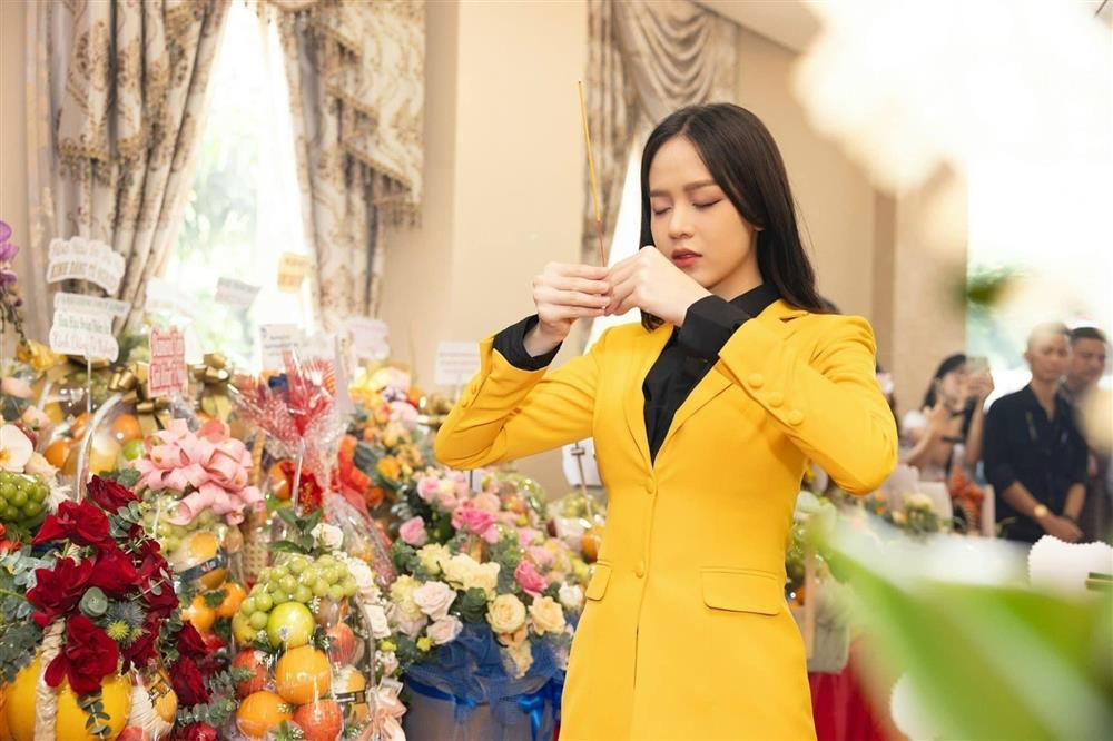 Giỗ Tổ sân khấu 2023: Hoài Lâm gặp lại cha nuôi Hoài Linh-16