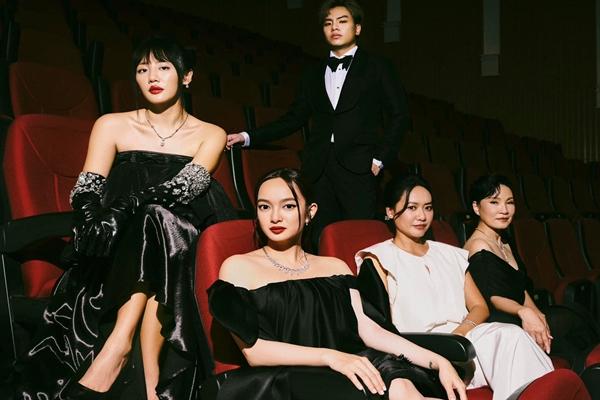 Văn Mai Hương lột xác sau 13 năm vào showbiz, tự tin đọ sắc ngọc nữ điện ảnh-10