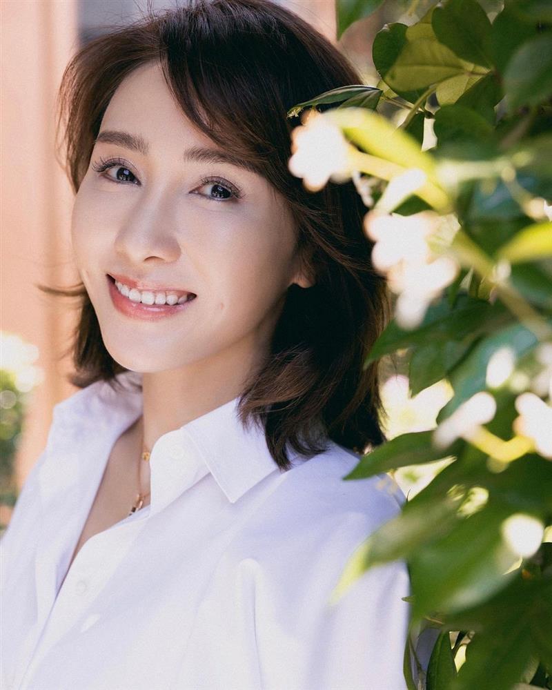 Lê Tư 52 tuổi nhưng được khen như 30-6