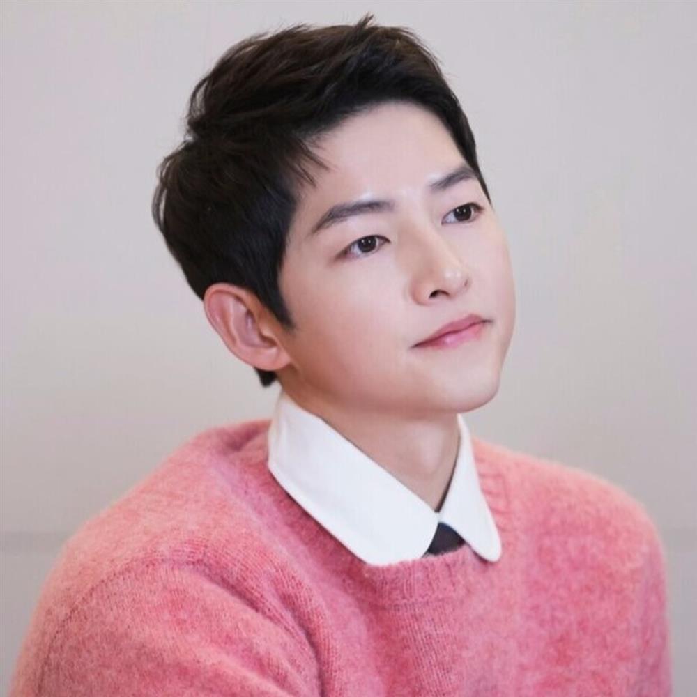 Song Joong Ki lần đầu phản hồi phát ngôn mất việc vì kết hôn và có con-1