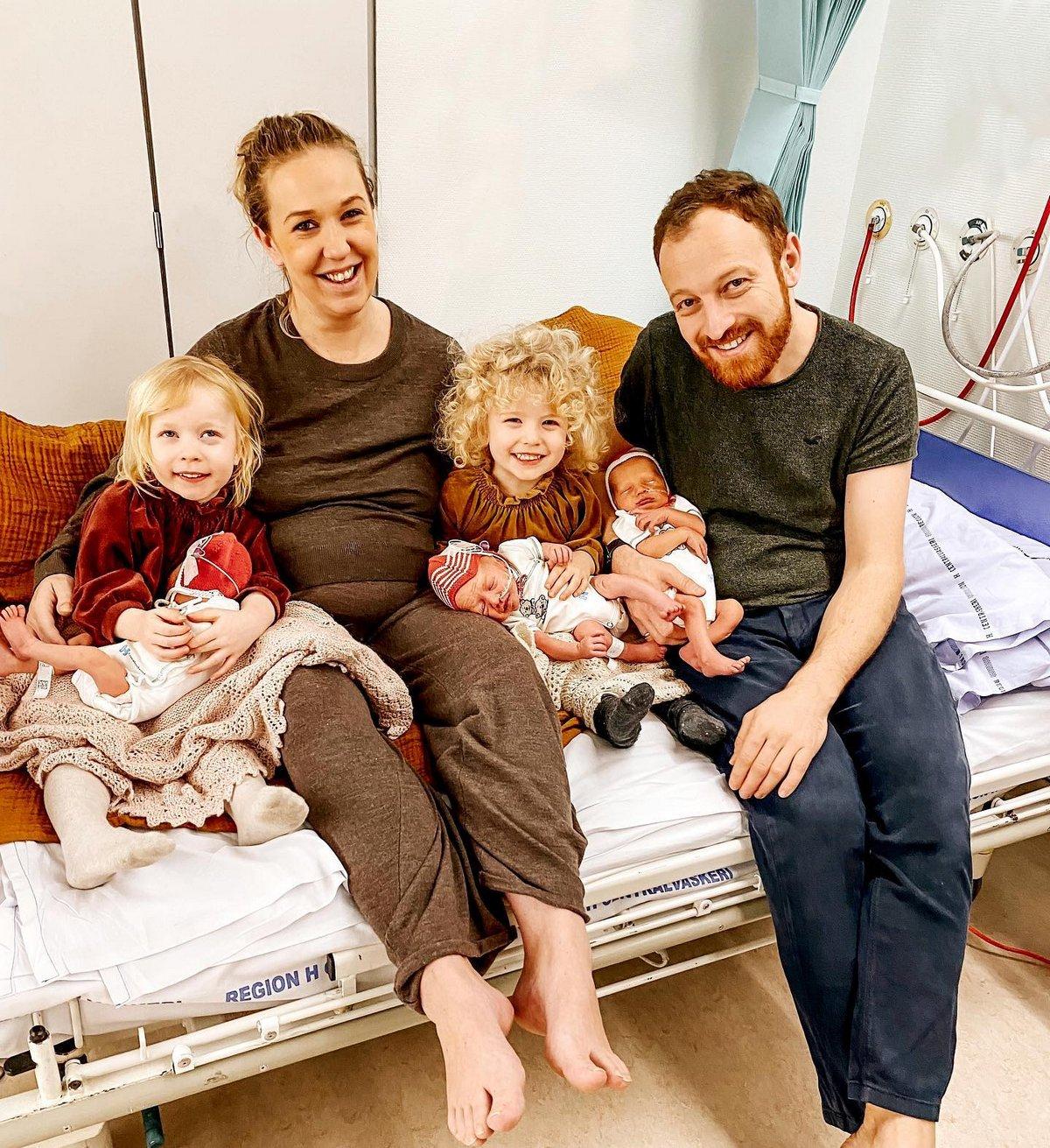 Người mẹ khoe bụng bầu như muốn nổ tung, choáng với chiếc bụng sau khi sinh-6