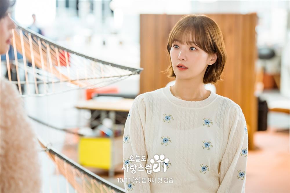 Phim hài lãng mạn của màn ảnh Hàn: Nữ chính thích một người nhưng lại hôn người khác-1