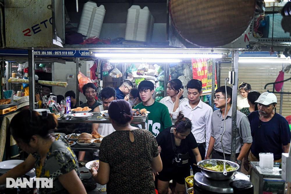 Hà Nội: Thiên đường ẩm thực dưới lòng đất, cầm 100.000 đồng ăn thả ga-8