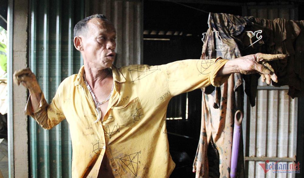 Lũ ngập tận nóc nhà, cụ bà thoát chết nhờ chiếc đệm hơi-2