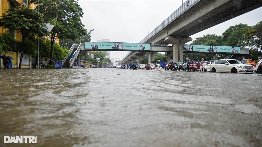 Một buổi sáng tê liệt ở Hà Nội-4