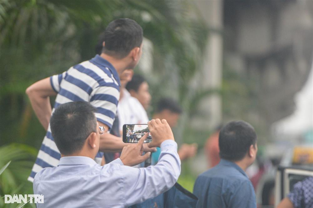 Một buổi sáng tê liệt ở Hà Nội-12