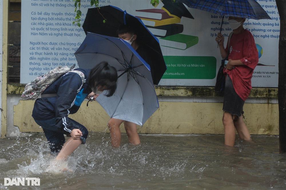 Một buổi sáng tê liệt ở Hà Nội-6
