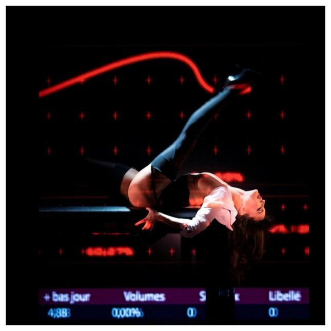 Lo ngại về màn trình diễn của Lisa (BlackPink) ở quán bar khỏa thân-2