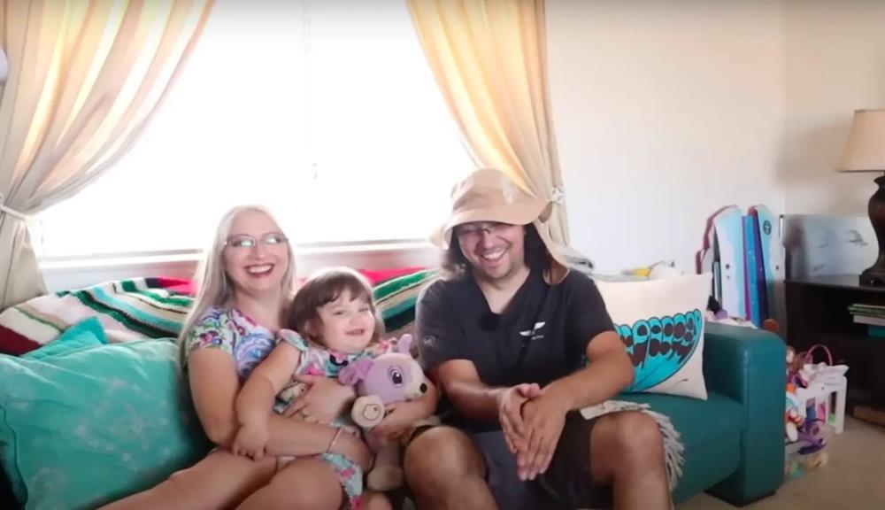 Người đàn ông sống trong ô tô suốt 8 năm để thoát khỏi nợ nần-1