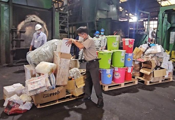 Cận cảnh đốt hơn 1,6 tấn ma túy ở TP HCM-1