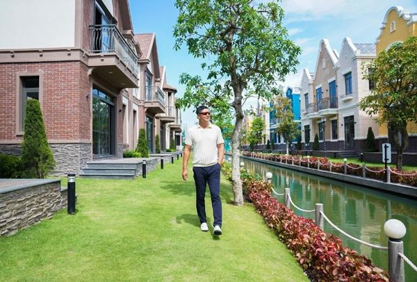 Diện mạo Bình Minh tuổi 42: Sự thật hình ảnh siêu mẫu xuống sắc và bụng bia ông chú-9