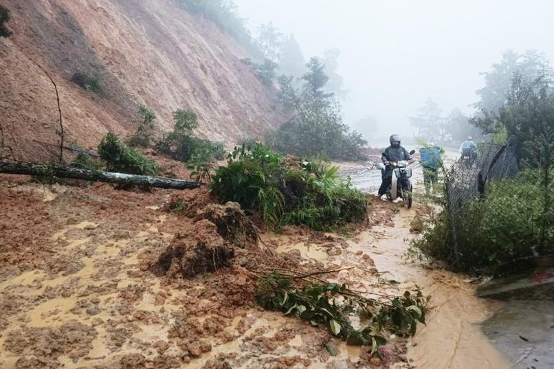 Dự báo thời tiết 3/10/2023: Miền Bắc nắng hanh, Nam Bộ còn mưa lớn-2