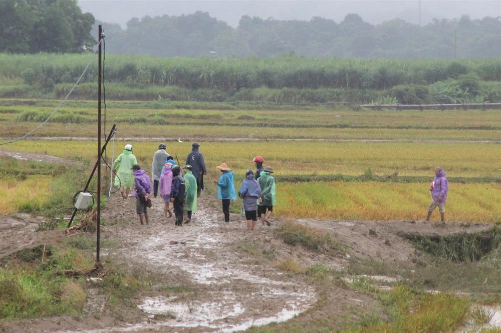 Tìm thấy thi thể cụ ông ở Nghệ An sau 3 ngày bị lũ cuốn-1