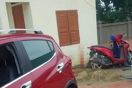 Nữ sinh lớp 6 tử vong trong sân trường: Tài xế mới lấy giấy phép lái xe