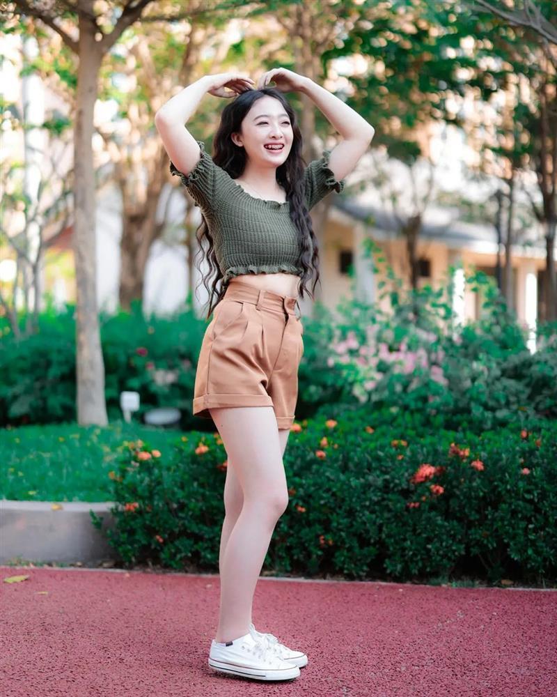 Nhan sắc đời thường người đẹp Lào sang Việt Nam thi hoa hậu-8