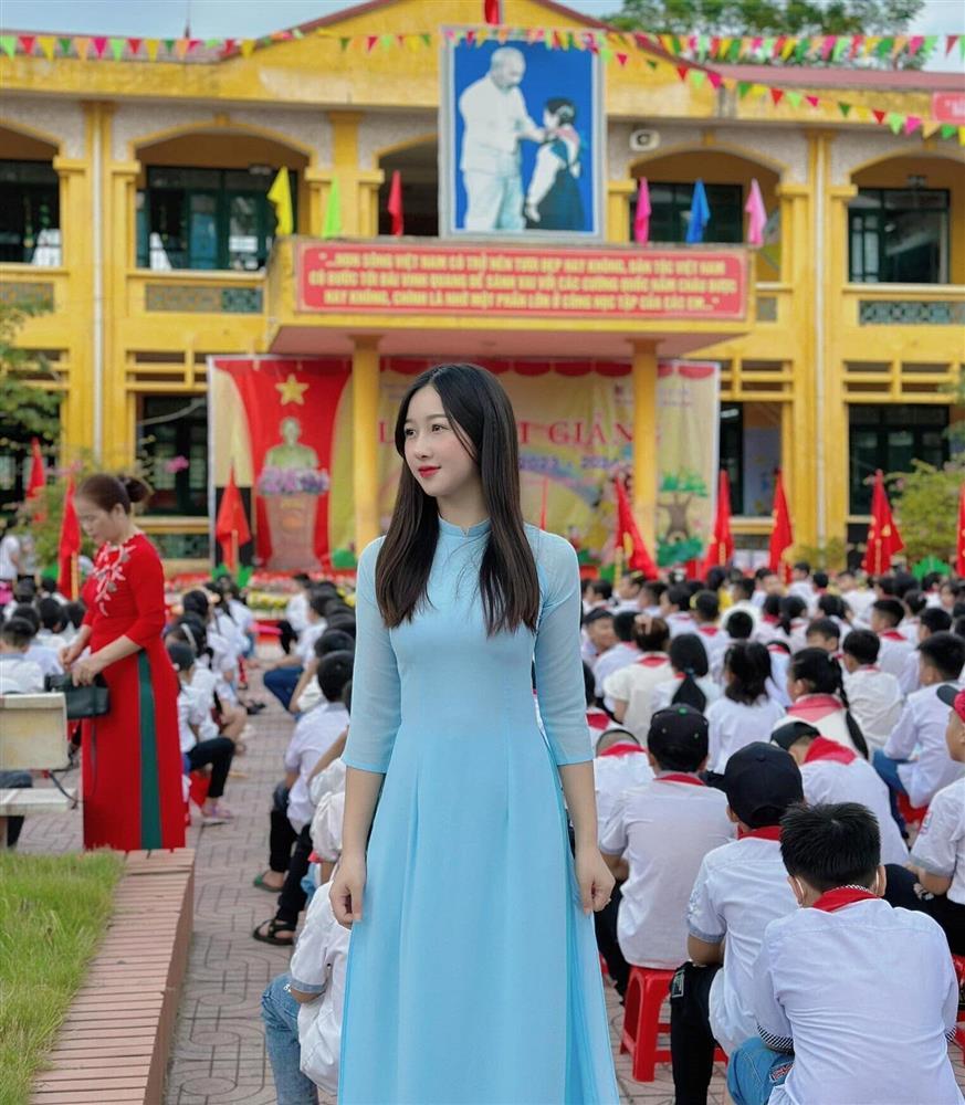 Cô giáo xinh đẹp hóa thân chị Hằng nổi như cồn 3 năm trước giờ ra sao?-4