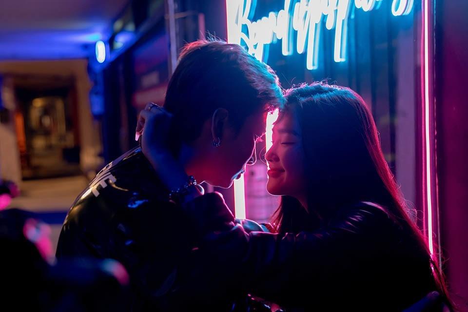 Chi Dân đổ bệnh khi quay MV 18+ ở nước ngoài-3