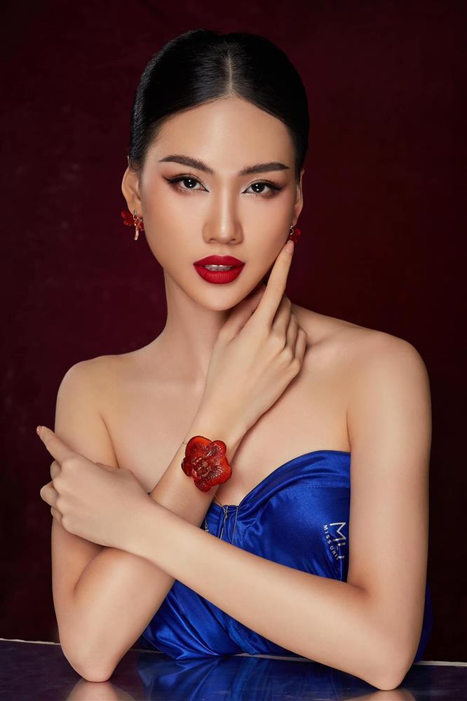 Bùi Quỳnh Hoa - Tân Miss Universe Vietnam 2023 từng bị bố phản đối thi hoa hậu-5