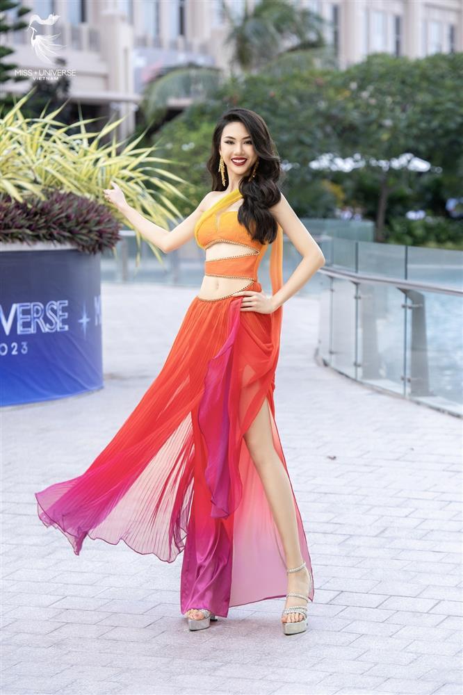Bùi Quỳnh Hoa - Tân Miss Universe Vietnam 2023 từng bị bố phản đối thi hoa hậu-8