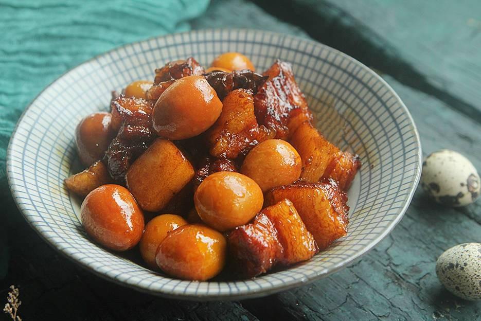 Thịt kho đượm vị đưa cơm hơn khi thêm nguyên liệu này-6