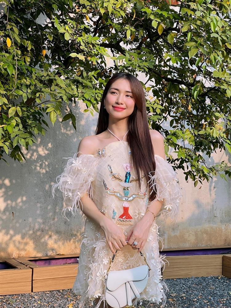 Hòa Minzy làm mẹ đơn thân: Chăm con khéo, vướng tin đồn hẹn hò cầu thủ-1