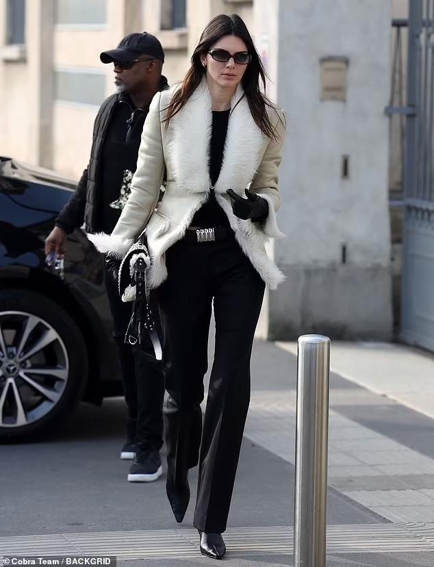 Nhan sắc cực phẩm của siêu mẫu đắt giá nhất hành tinh Kendall Jenner-7