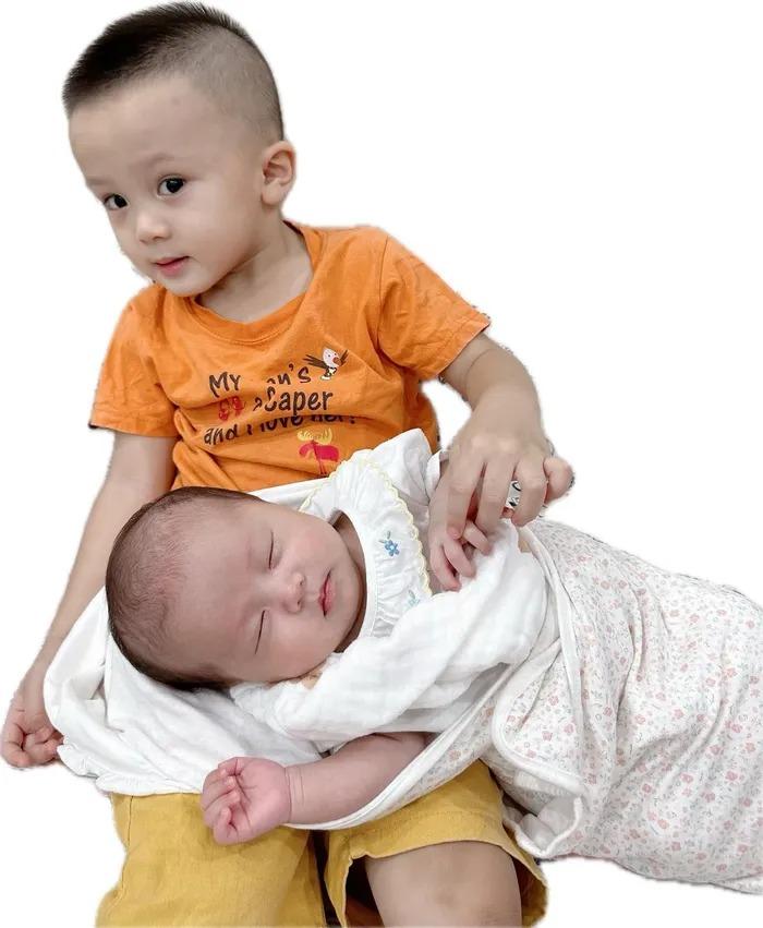 Duy Mạnh khoe hai tài sản vô giá, dân mạng lại khen Quỳnh Anh khéo sinh-2