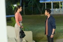 Sửng sốt khi thấy người yêu cũ bước xuống từ chiếc xe ô tô đắt tiền