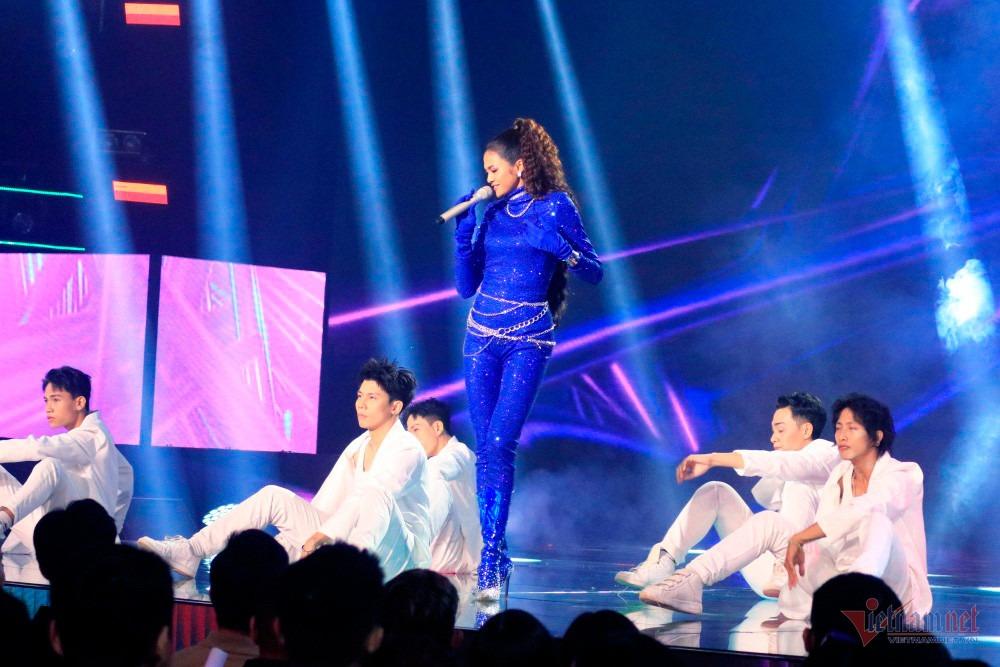 Huy Tuấn nhiều lần khen thí sinh đẹp, Mỹ Tâm doạ ‘mách’ vợ của anh-5