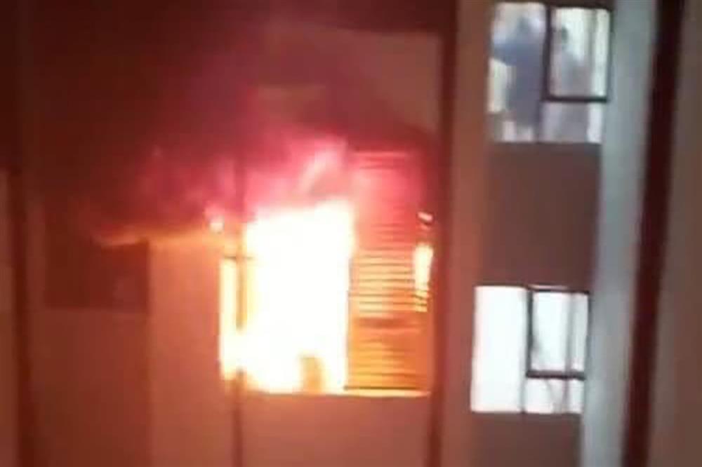 Cháy căn hộ chung cư ở Hà Nội nghi do đốt pháo hoa dịp Trung thu-2