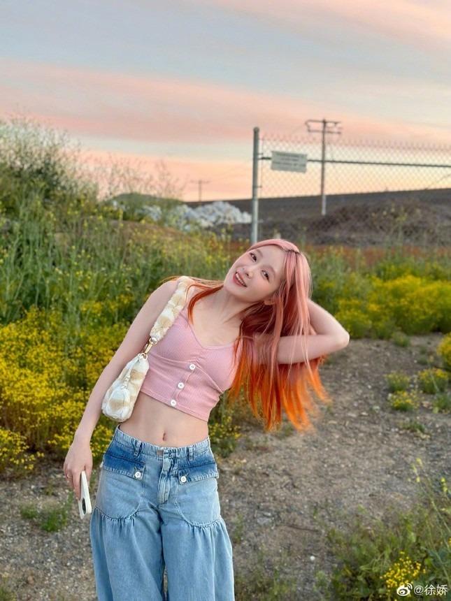 Con gái Châu Tinh Trì bị fan Lisa (BlackPink) tấn công-1