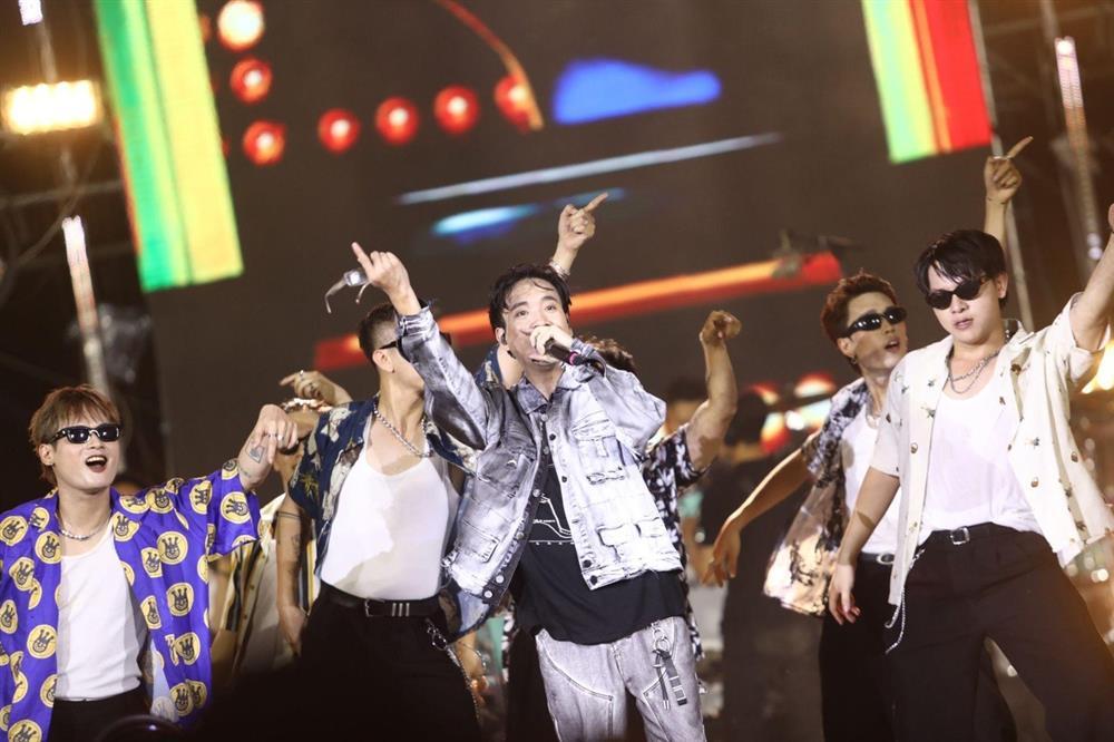 Ronan Keating, Epik High choáng ngợp vì tình cảm của khán giả Việt-11