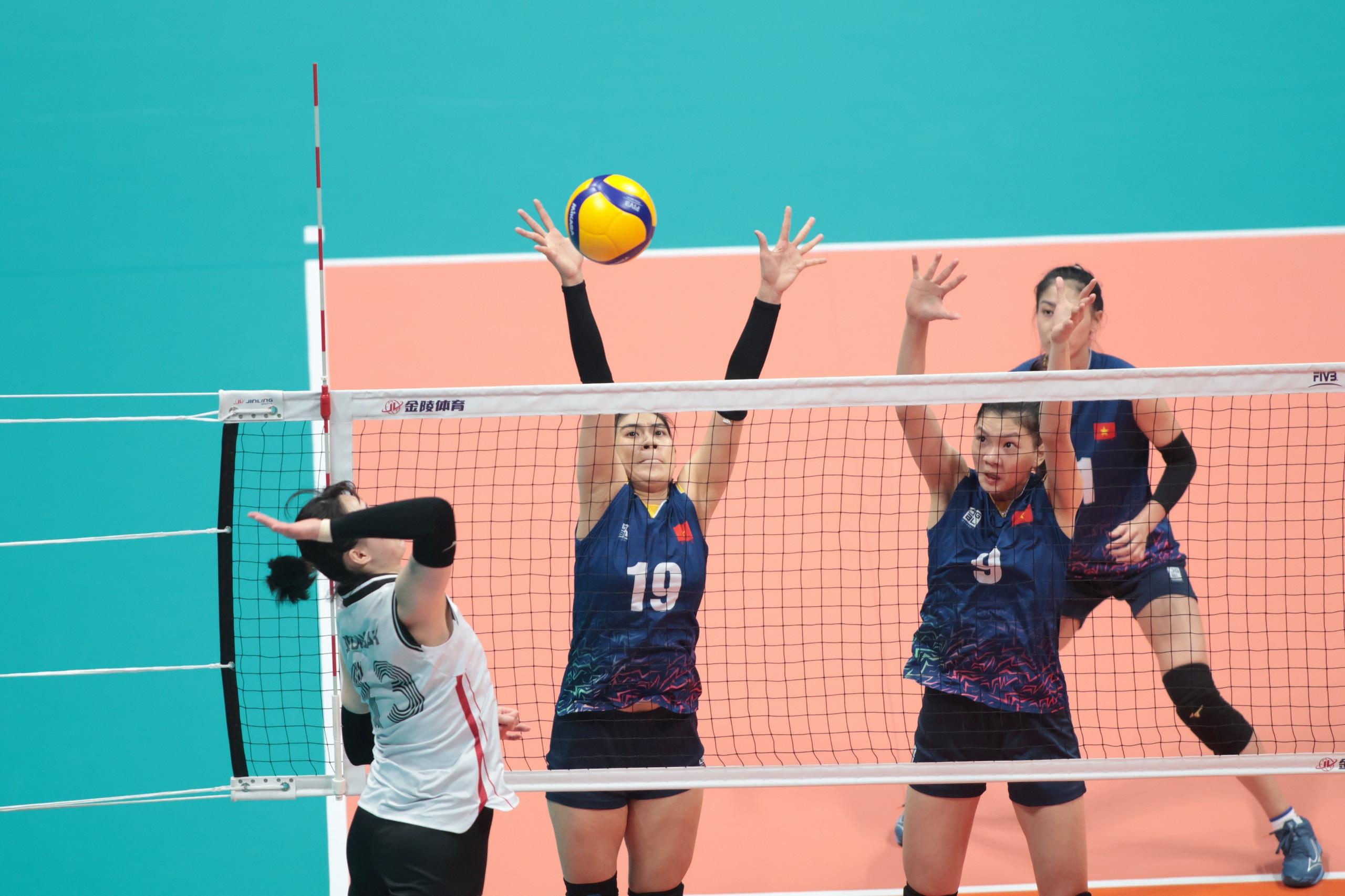 Tuyển bóng chuyền nữ Việt Nam ngược dòng quật ngã Hàn Quốc ở Asiad-1