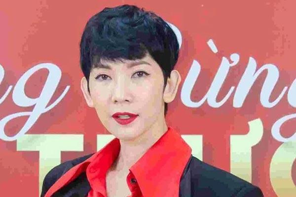 Đi dự tiệc ở trường, cô gái vụt sáng thành người mẫu nổi tiếng thế giới-6