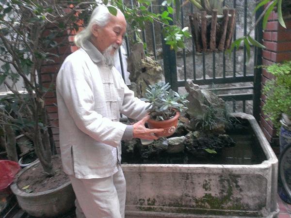 Ông nội khắc khổ nhất màn ảnh Việt: Đời thực viên mãn, tuổi U90 sống bình yên bên vợ kém 14 tuổi-4