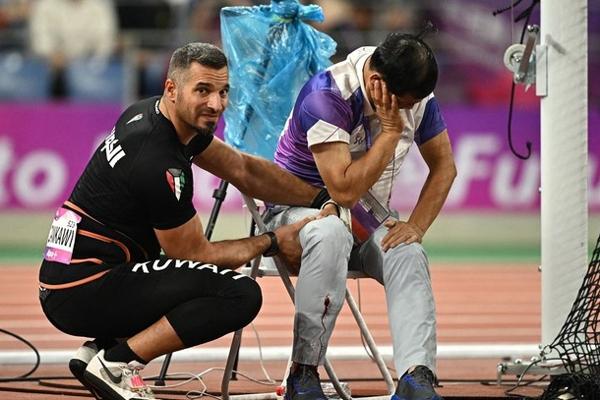 VĐV nhảy sào của Pháp gãy chân khi thi đấu tại Giải vô địch điền kinh trong nhà thế giới-2