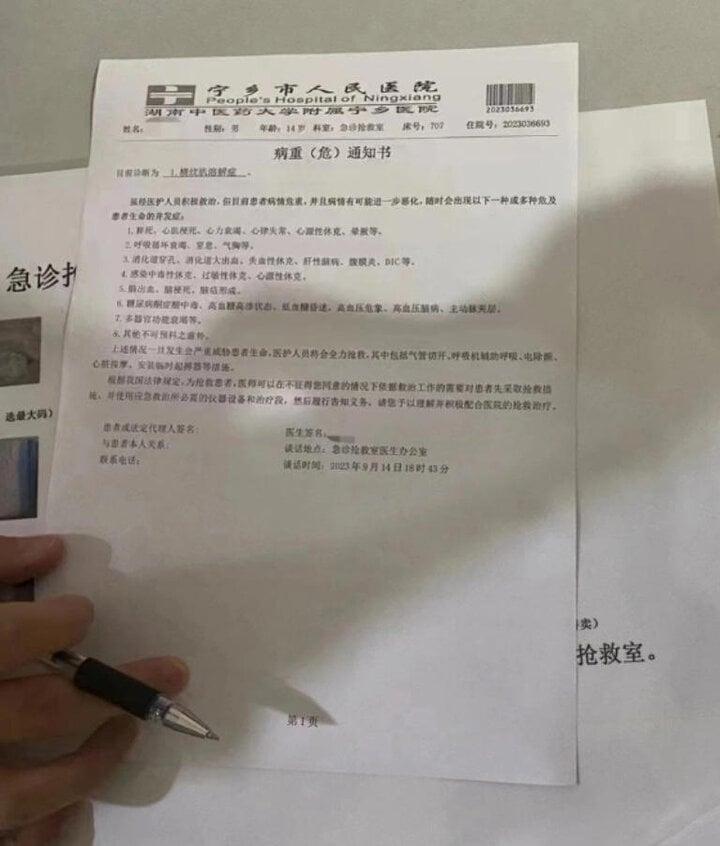 Bị thầy giáo bắt thụt dầu 200 cái, nam sinh nguy kịch-1