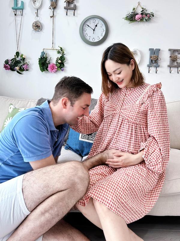 Lan Phương mang bầu lần 2: Nhan sắc xinh đẹp, được chồng Tây yêu chiều-3