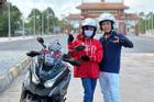Chàng trai TP.HCM đưa mẹ đi phượt 1.000km, đến Campuchia bằng xe máy