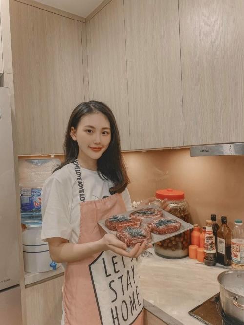 Chi tiết đẳng cấp trong căn hộ độc đáo của Tân Hoa hậu Bùi Quỳnh Hoa-10