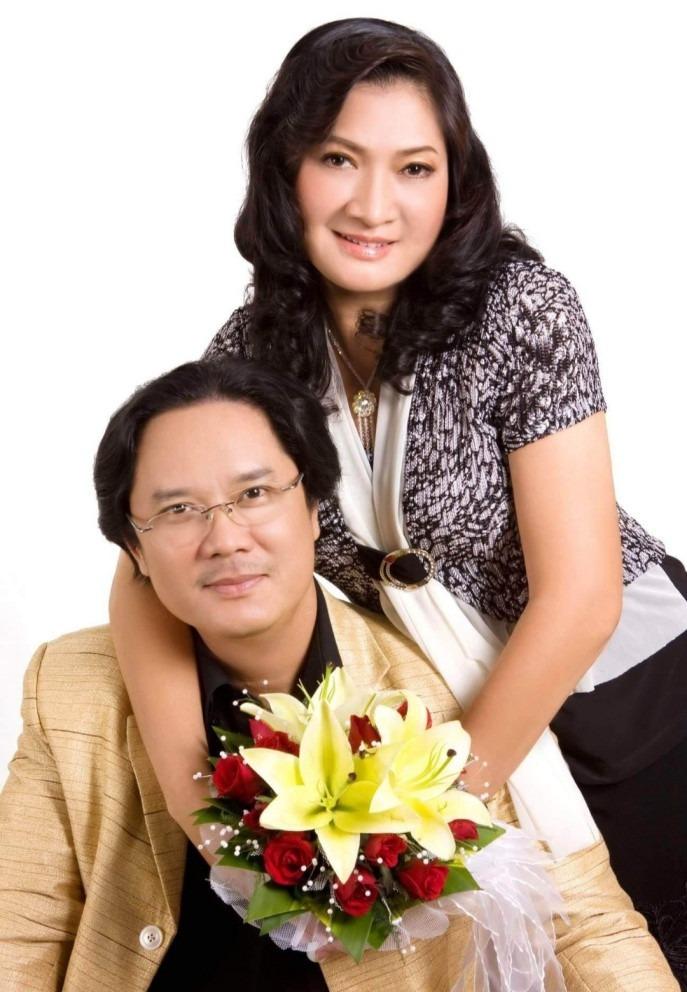 Chuyện tình diễn viên Công Hậu và phù thủy lồng tiếng: Chia nhau ly sữa, hôn nhau dưới mưa-2