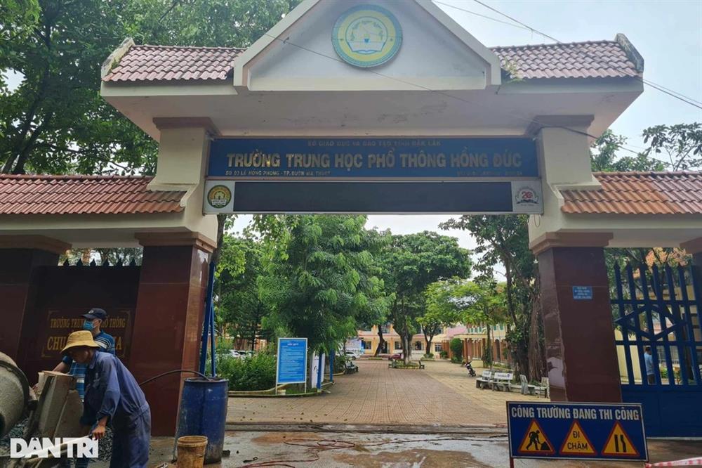 Vụ nữ sinh bị bạn dùng guốc đánh chảy máu đầu: Chấp nhận lời xin lỗi-2